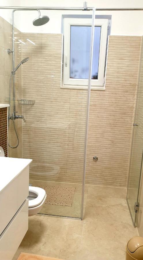 Apartment Tony Omiš Esterno foto